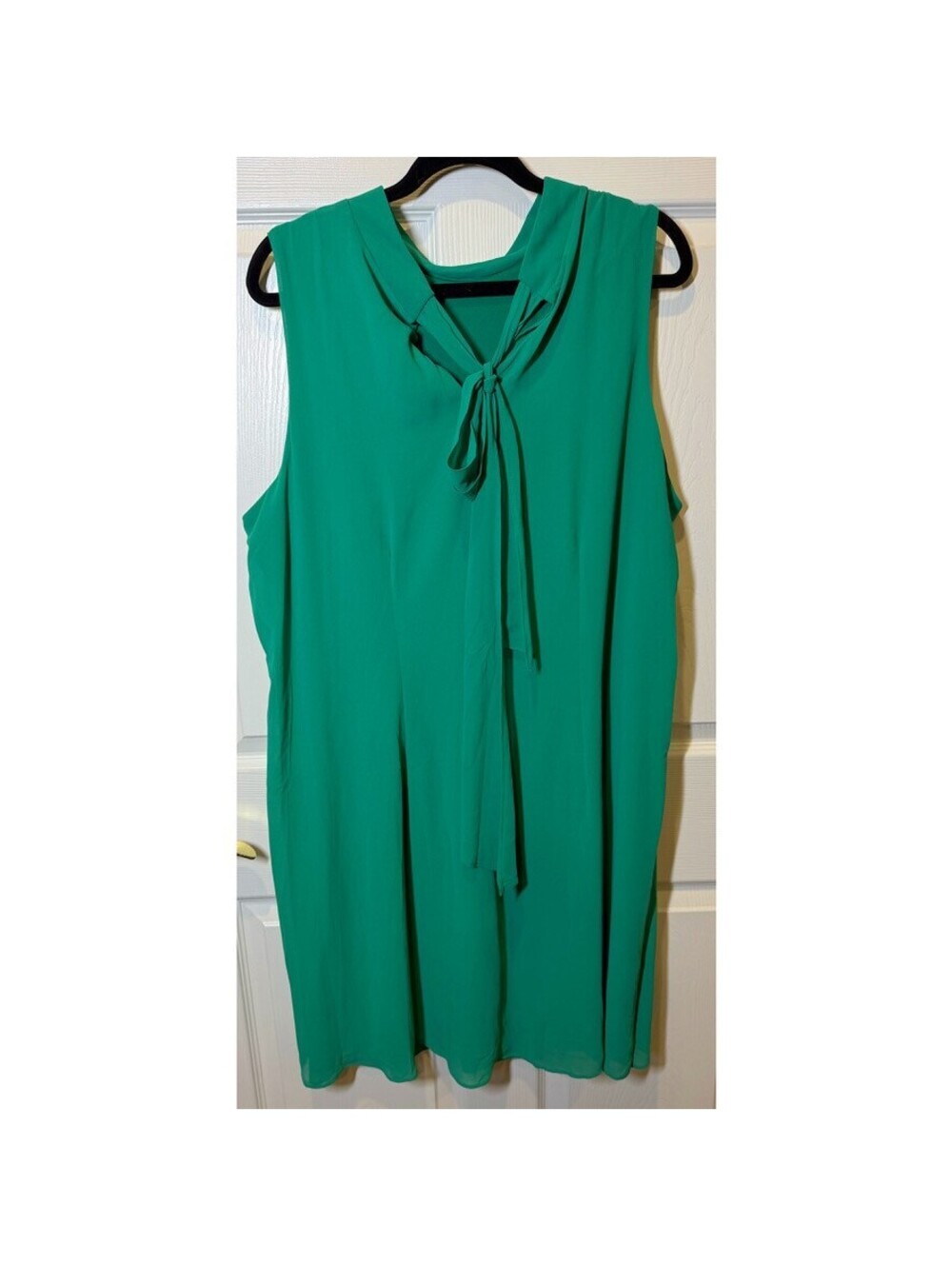 Plus Size Sleeveless Tie Neck Dress